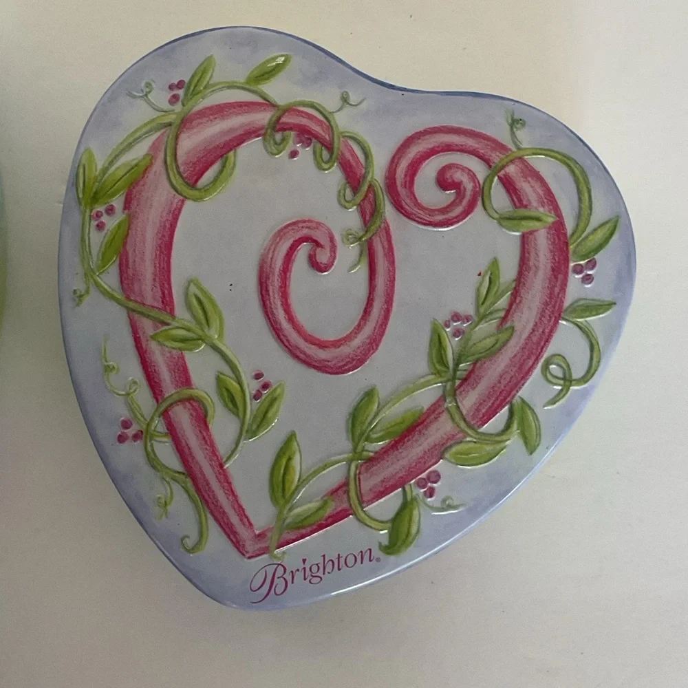 Brighton Jewelry set of two coordinated heart storage tins